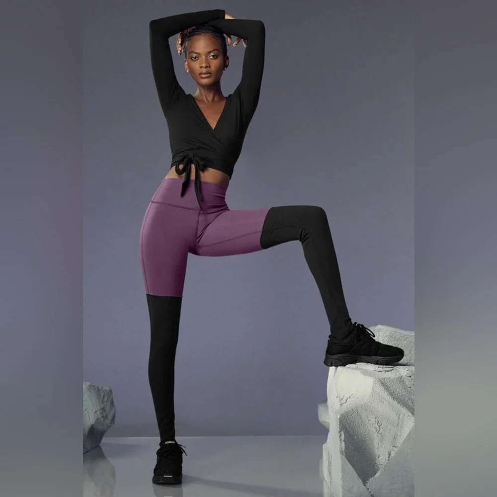 Alo Yoga Airbrush Leggings M Purple Black Balletcore Ribbed Goddess Leggings